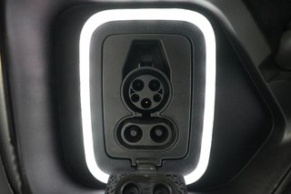 2023 Rivian R1S — photo 8 of 27