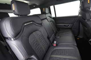 2025 Rivian R1S — photo 4 of 26