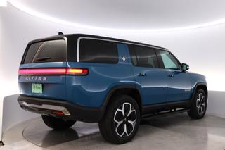 2023 Rivian R1S — photo 2 of 29