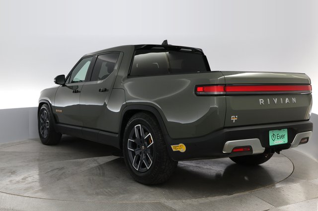 2022 Rivian R1T — photo 11 of 25