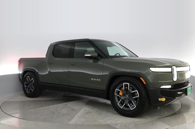 2022 Rivian R1T — photo 8 of 25