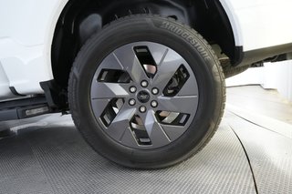 2023 Ford F-150 Lightning — photo 7 of 20