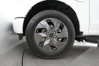 2023 Ford F-150 Lightning — photo 9 of 20