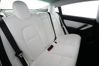 2019 Tesla Model 3 — photo 4 of 24