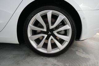 2019 Tesla Model 3 — photo 7 of 24