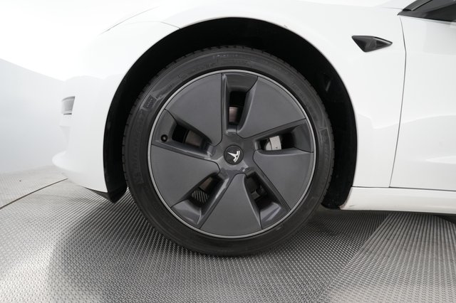 2023 Tesla Model 3 — photo 15 of 27