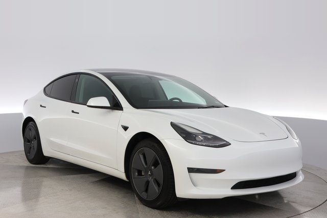 2023 Tesla Model 3 — photo 10 of 27