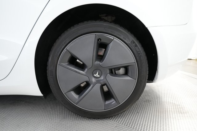 2023 Tesla Model 3 — photo 7 of 27
