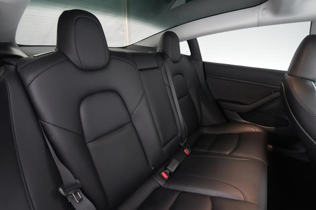 2023 Tesla Model 3 — photo 4 of 27