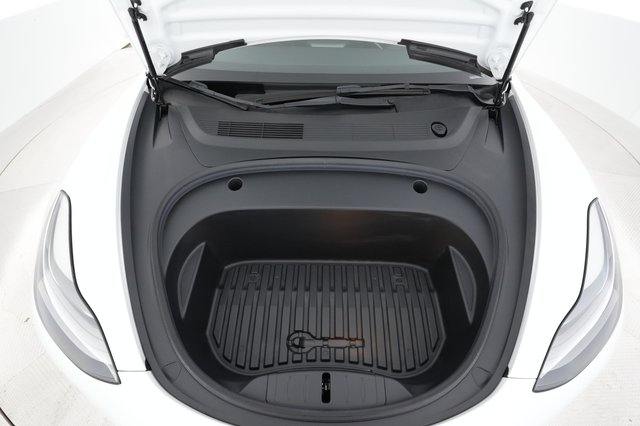 2023 Tesla Model 3 — photo 23 of 27