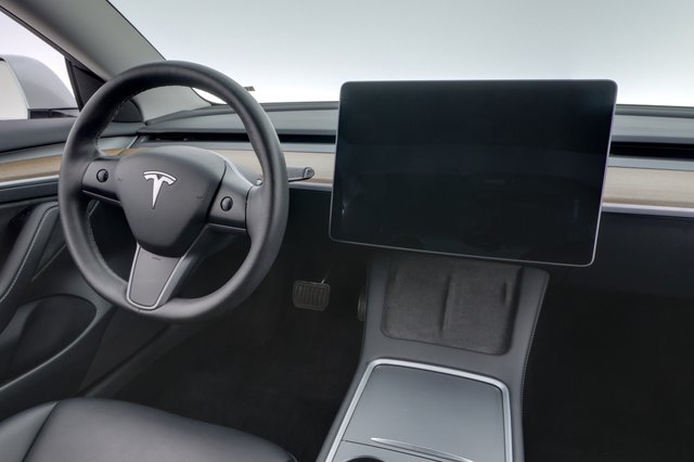 2023 Tesla Model 3 — photo 20 of 27