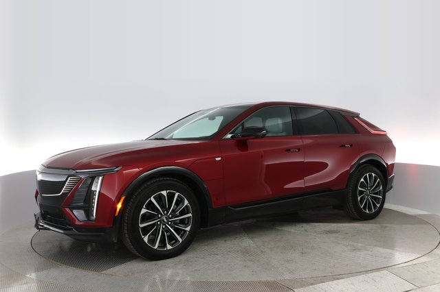 2024 Cadillac LYRIQ — photo 13 of 27