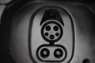 2022 Volkswagen ID.4 — photo 8 of 23