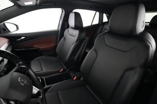 2022 Volkswagen ID.4 — photo 3 of 23