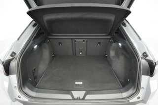 2022 Volkswagen ID.4 — photo 6 of 23