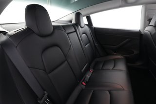 2022 Tesla Model 3 — photo 4 of 24