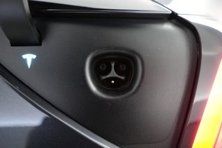 2024 Tesla Model 3 — photo 8 of 24