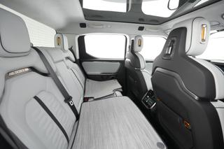 2022 Rivian R1T — photo 4 of 31