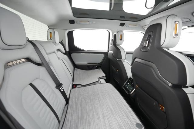2022 Rivian R1T
