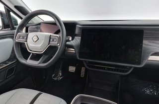 2022 Rivian R1T — photo 3 of 31