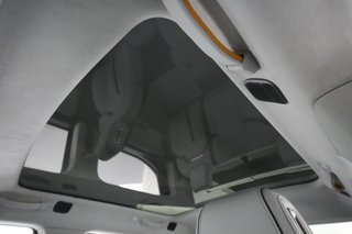 2022 Rivian R1T — photo 25 of 31