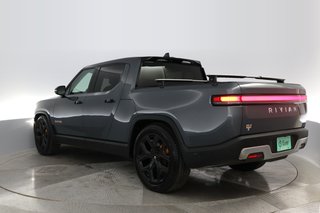 2022 Rivian R1T — photo 12 of 31