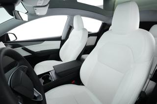 2026 Tesla Model Y — photo 3 of 24