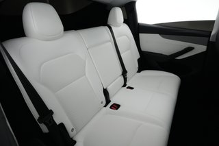 2026 Tesla Model Y — photo 4 of 24