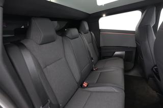 2026 Tesla Cybertruck — photo 4 of 18