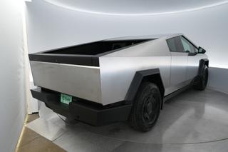 2026 Tesla Cybertruck — photo 2 of 18