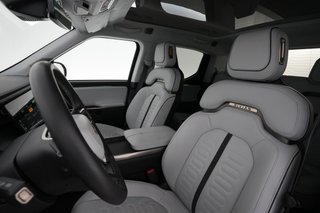 2023 Rivian R1T — photo 3 of 27