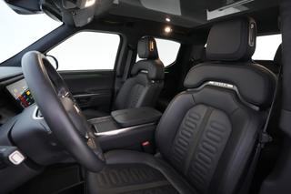 2022 Rivian R1T — photo 3 of 27