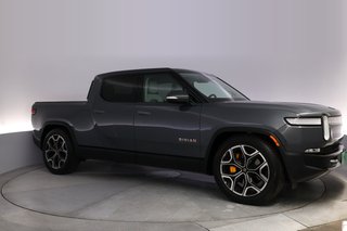 2022 Rivian R1T — photo 11 of 23