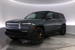 2025 Rivian R1S