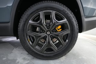 2025 Rivian R1S — photo 7 of 27