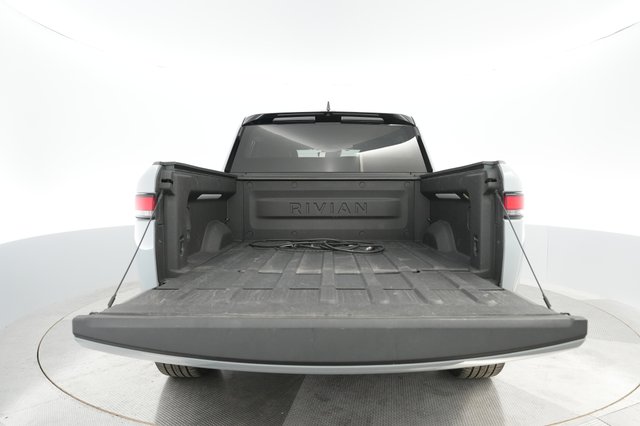 2022 Rivian R1T — photo 25 of 29