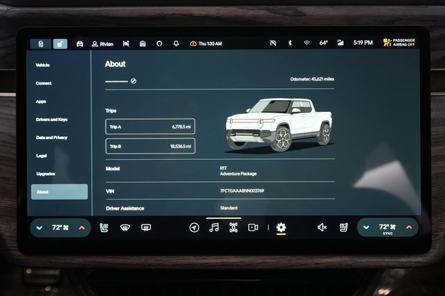 2022 Rivian R1T — photo 5 of 29
