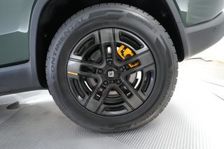 2025 Rivian R1S — photo 7 of 24