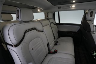 2025 Rivian R1S — photo 4 of 24