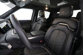 2024 Rivian R1T — photo 3 of 25