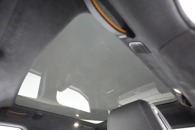 2022 Rivian R1T — photo 23 of 32
