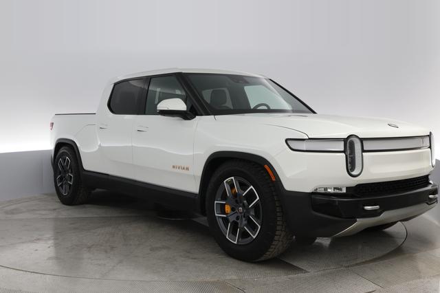 2022 Rivian R1T — photo 7 of 32