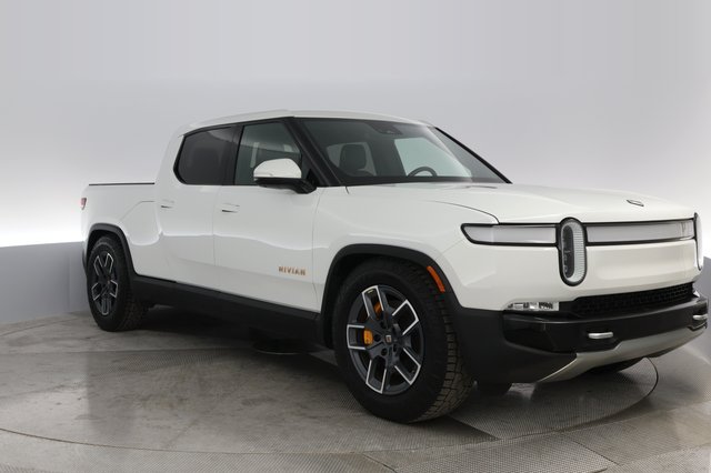 2022 Rivian R1T — photo 7 of 32