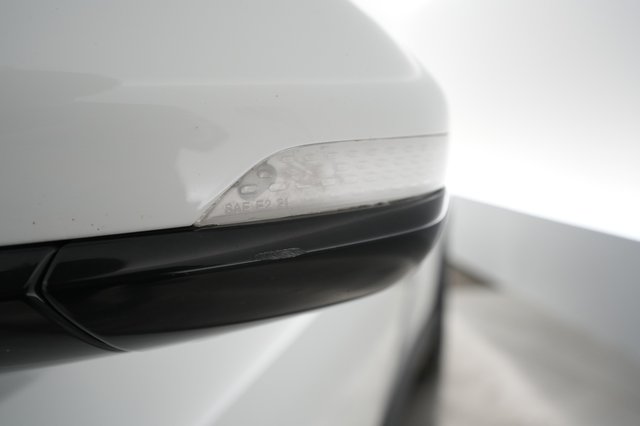 2022 Rivian R1T — photo 27 of 32