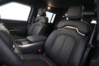 2023 Rivian R1S — photo 3 of 26