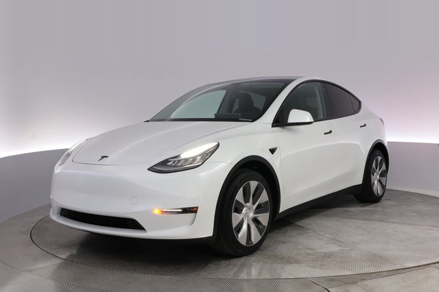 2020 Tesla Model Y — VIN 5YJYGDEE0LF032141