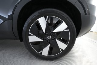 2024 Volvo XC40 Recharge — photo 7 of 27