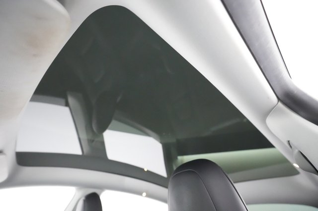 2020 Tesla Model Y — photo 23 of 34