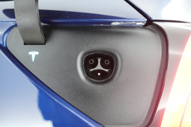 2020 Tesla Model Y — photo 24 of 34
