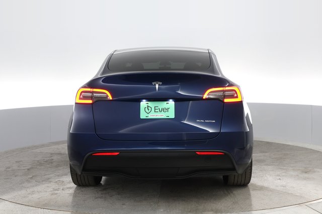 2020 Tesla Model Y — photo 10 of 34